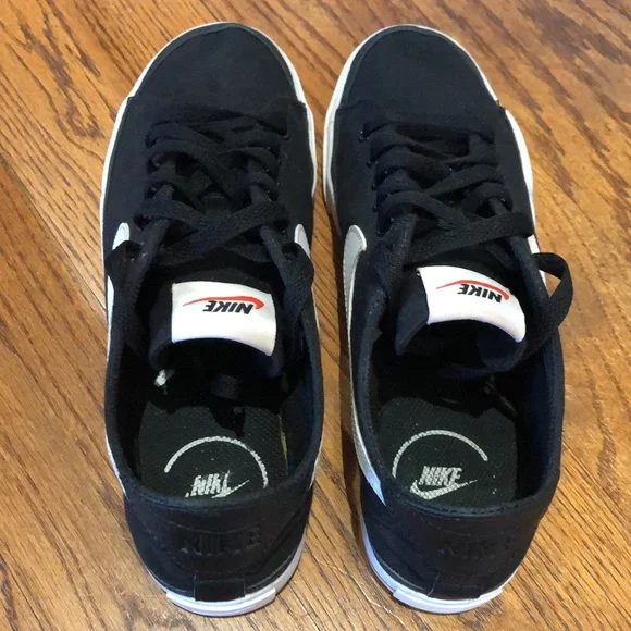 Nike Court Legacy Canvas sneakers in black/White Size 8 Women’s! - Picture 8 of 9